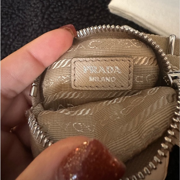 Prada Re-edition shoulder bag - Picture 9 of 17